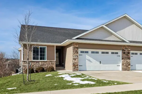 717 Hillside Drive, Tiffin, IA 52340