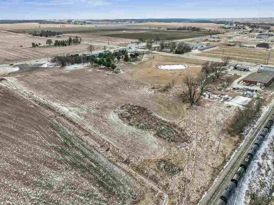 2219 Highway 6 Trail, Marengo, IA 52301 - Image #2