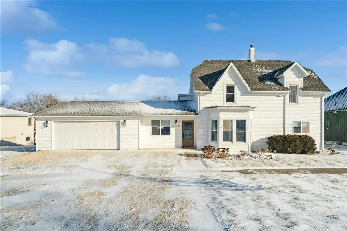 204 E 2nd St, Mechanicsville, IA 52306 - Image #1