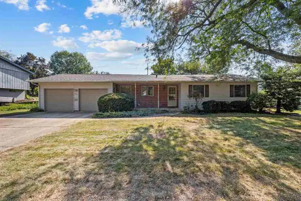 1507 Oakcrest Ave, Iowa City, IA 52246