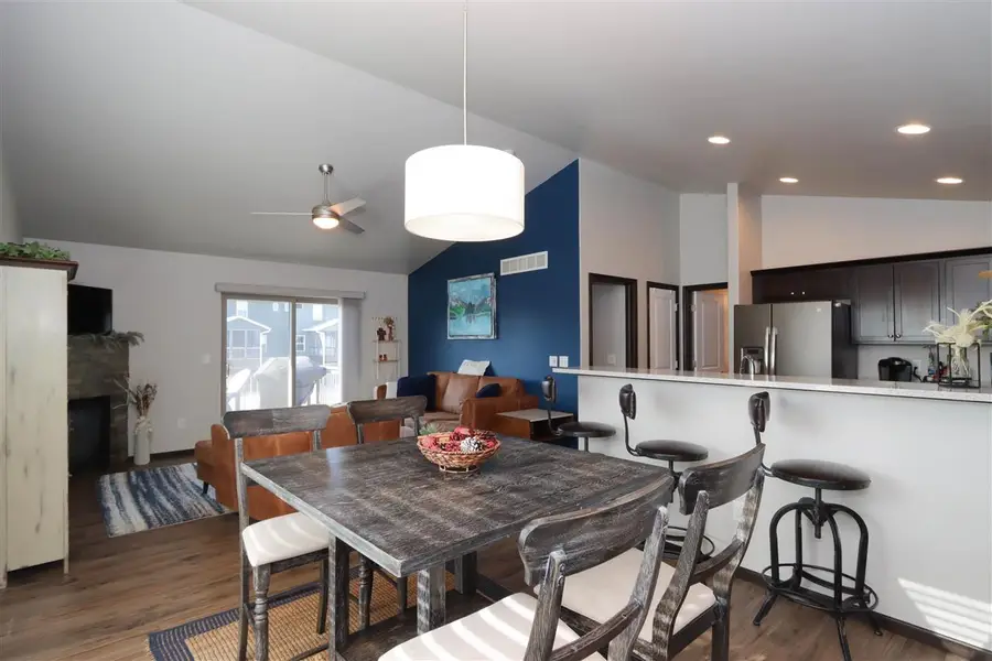 1247 Mary Ln, North Liberty, IA 52317 - #3