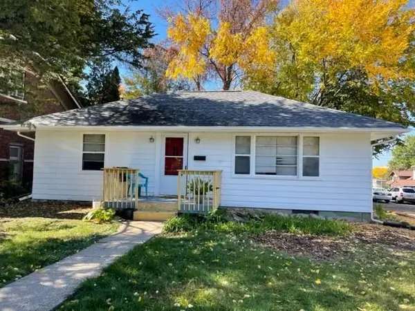 121 S Governor Street, Iowa City, IA 52240