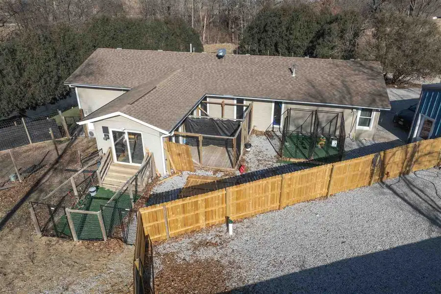 1045 Vine Ave, Riverside, IA 52327 - Image #3