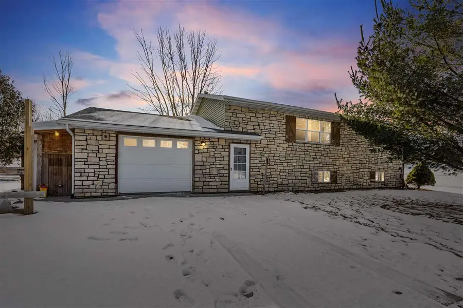 2866 60th St, Vinton, IA 52349 - Image #2