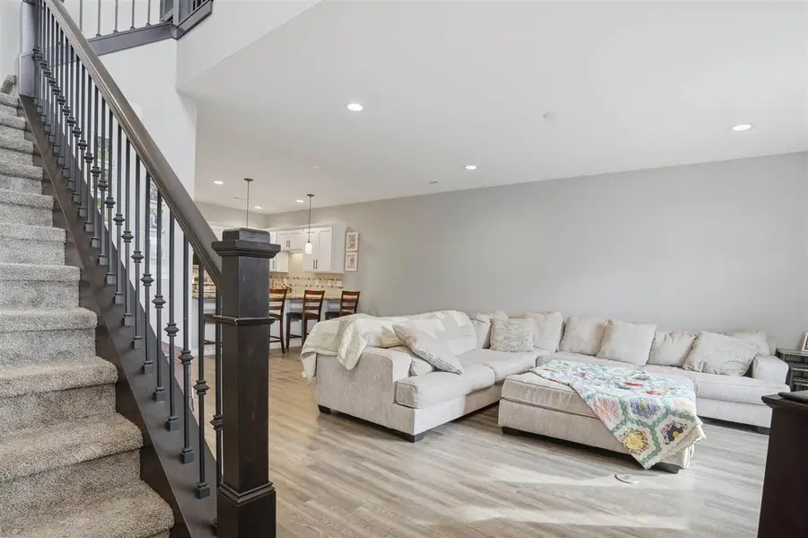 118 W 3Rd St, Washington, IA 52353 - Image #2