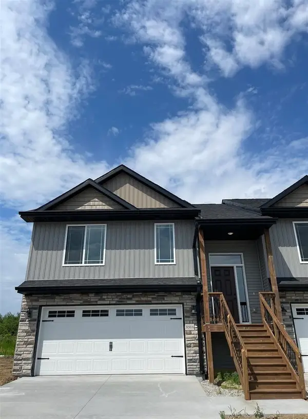 3160 Lampe Ln, Coralville, IA 52241