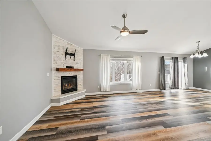 2001 Mackinaw Dr, Iowa City, IA 52245 - #3