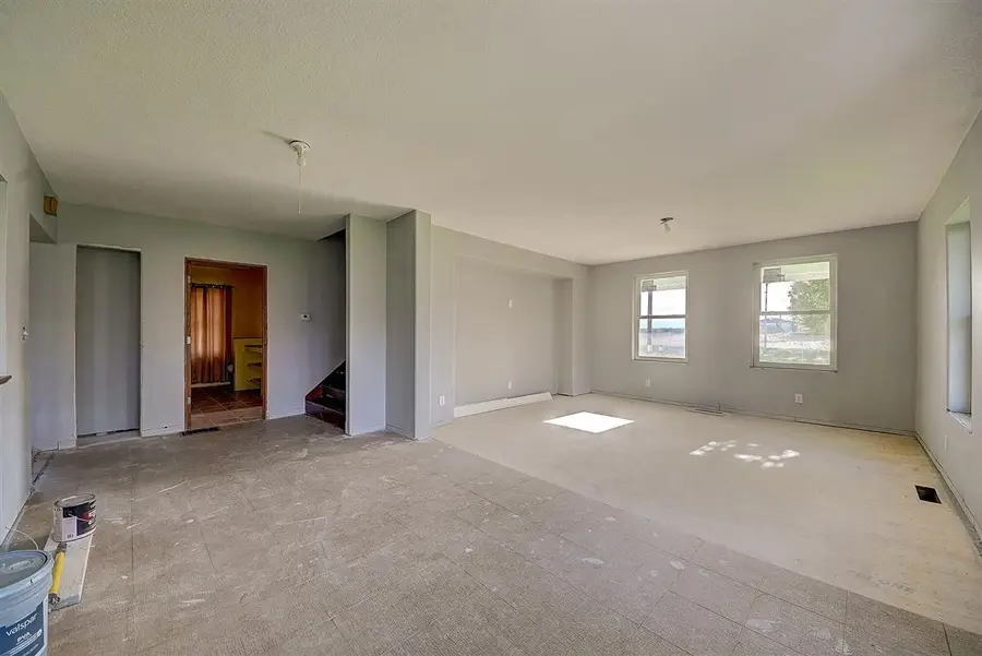 1210 Davis Avenue, West Liberty, IA 52776 - #3