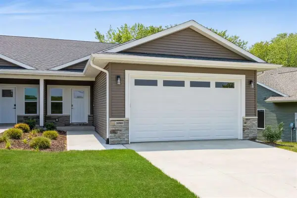 1100 Switchgrass Ln, Ely, IA 52227