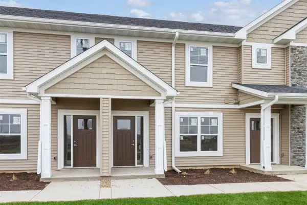 7025 Harlan Eddy Dr SW, Cedar Rapids, IA 52404