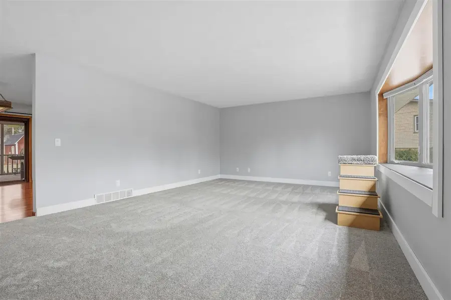 31 Bedford Ct., Iowa City, IA 52240 - #3