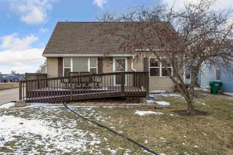 175 S 1St St, Walford, IA 52351 - Image #2