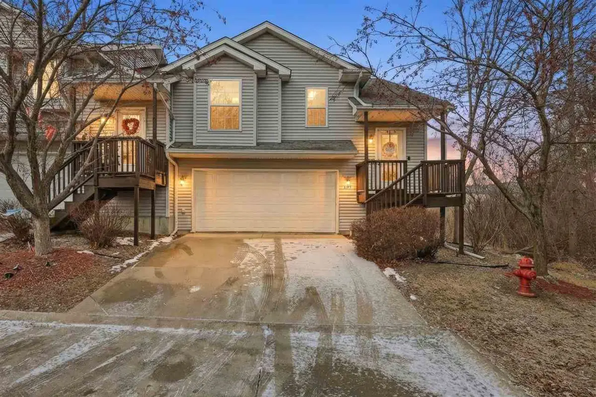 905 Twilight Dr, North Liberty, IA 52317 - Image #1