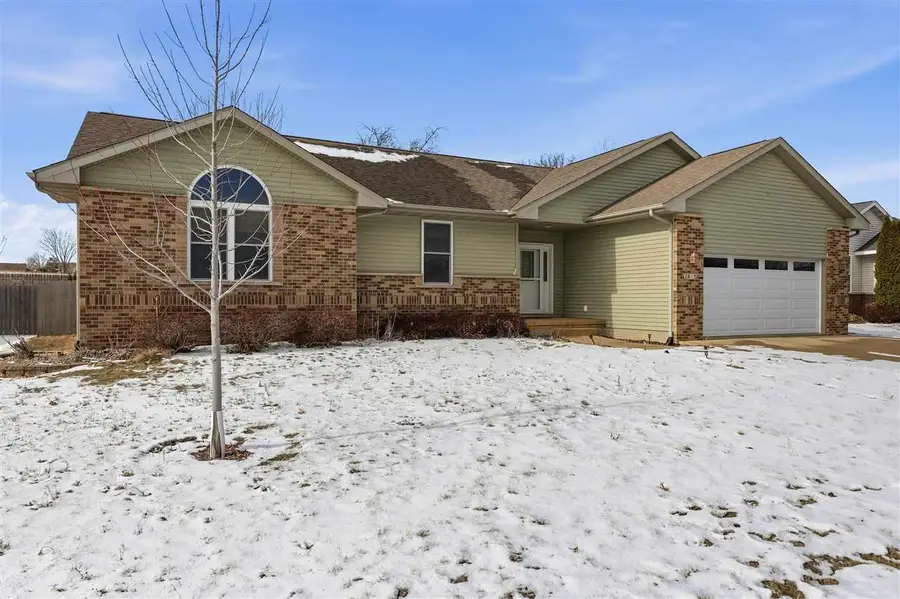 2815 44th St, Marion, IA 52302 - Image #2