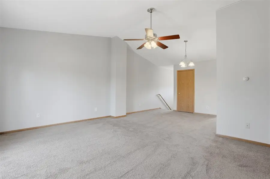 155 Parkview Ct, North Liberty, IA 52317 - #3