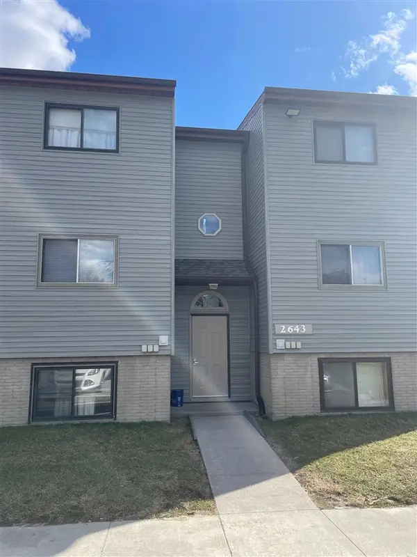 2643 Westwinds Dr, Iowa City, IA 52246