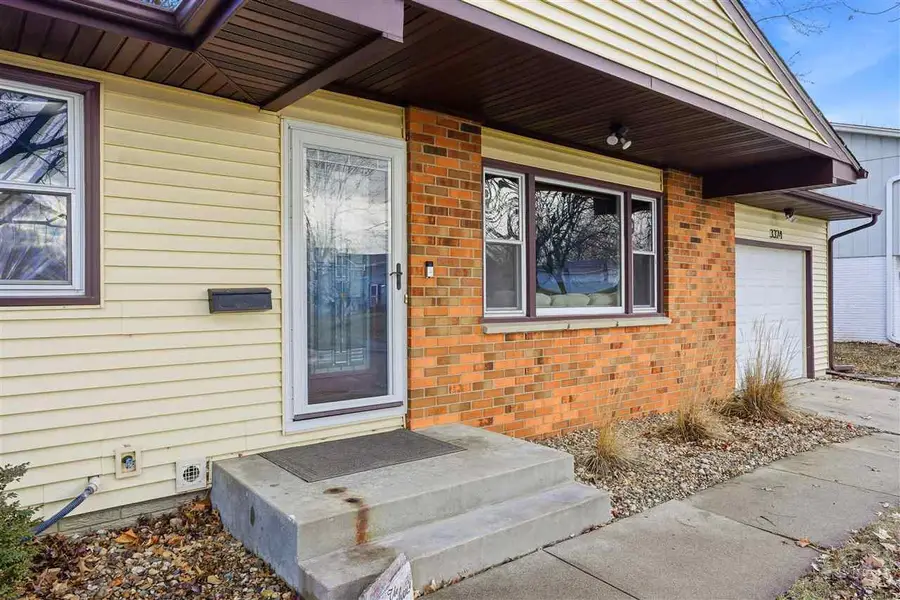 3324 Arbor Dr, Iowa City, IA 52245 - Image #3