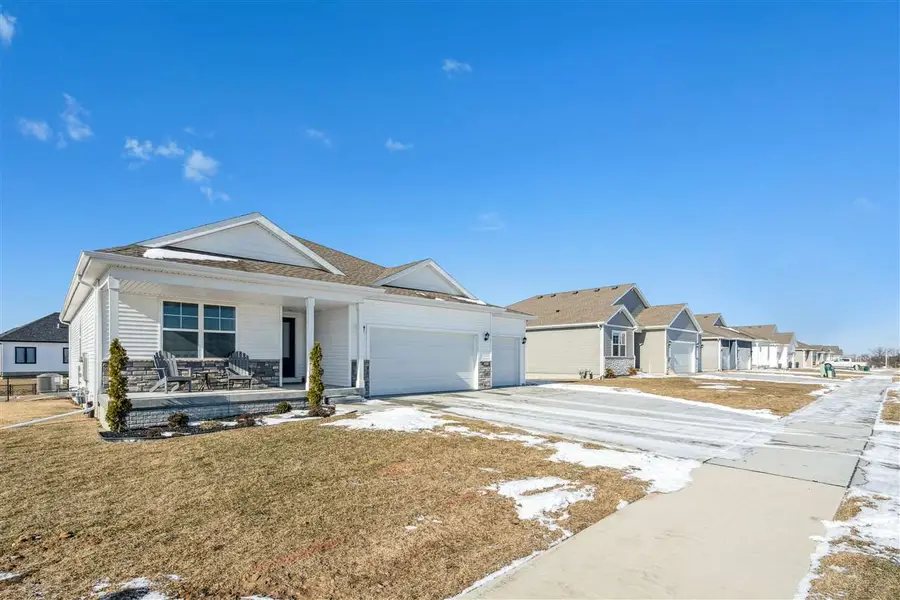 7114 Harlan Eddy Dr SW, Cedar Rapids, IA 52404 - Image #3