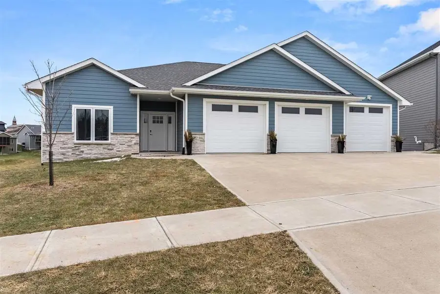753 Silver Charm Ln, Iowa City, IA 52240 - #3