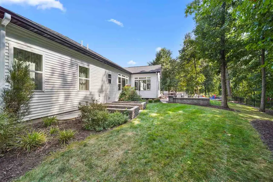 858 Tranquil Bluff Trl, Iowa City, IA 52245 - #2