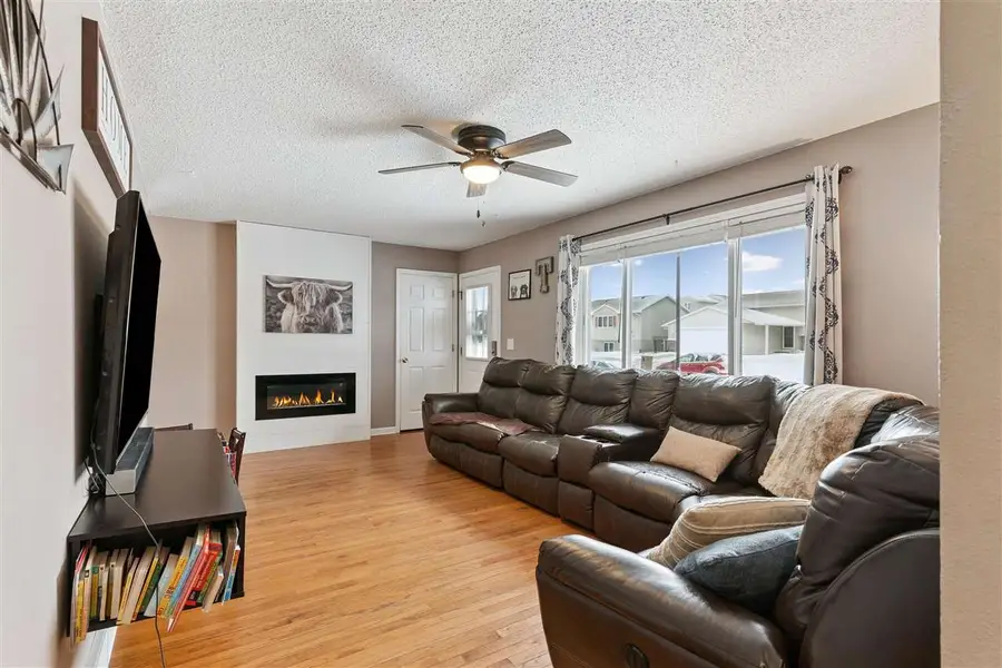 4015 Mark Dr, Waterloo, IA 50701 - Image #3