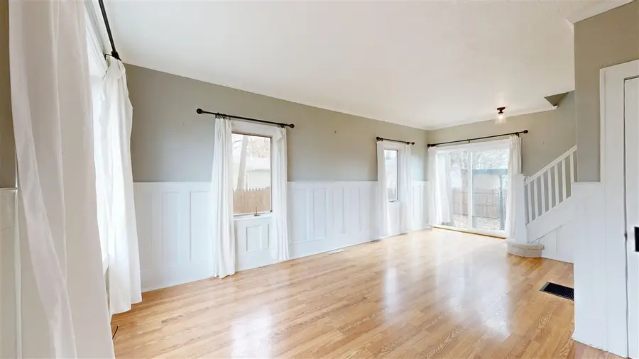 2025 A St, Iowa City, IA 52245 - #3