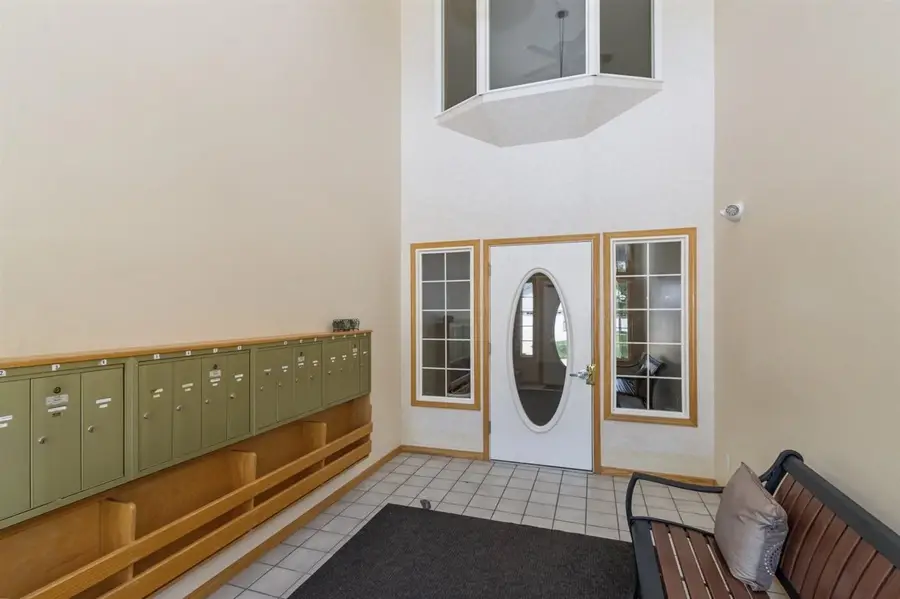 2601 Hickory Trl, Iowa City, IA 52245 - #2