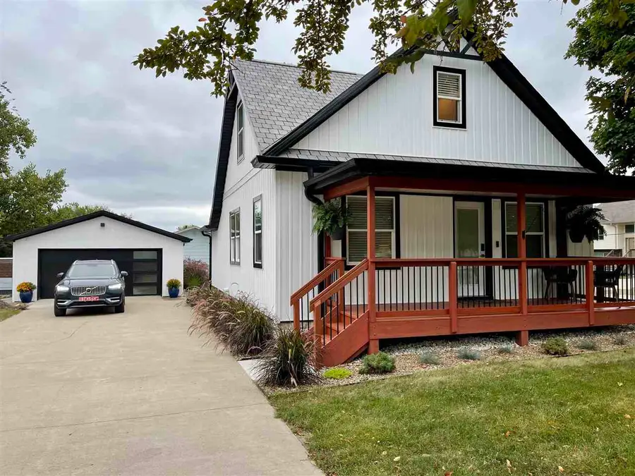 10 N Main St, North Liberty, IA 52317 - #2