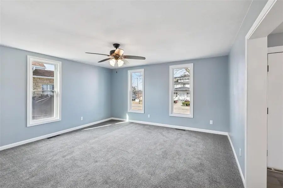 807 4th St, Victor, IA 52347 - #2