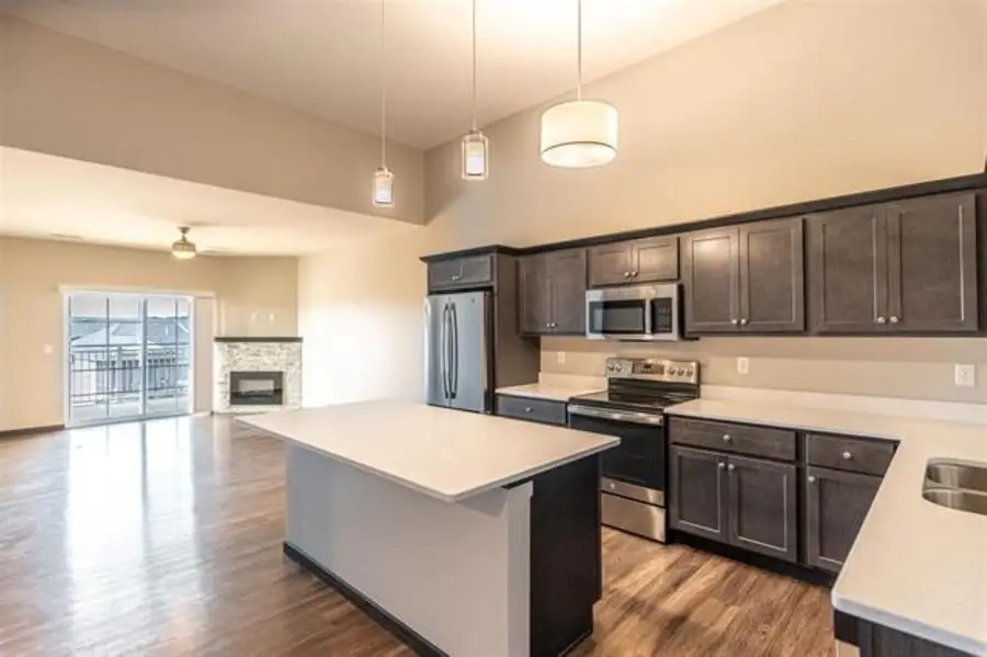 2871 Spring Rose Cir, Coralville, IA 52241 - Image #2