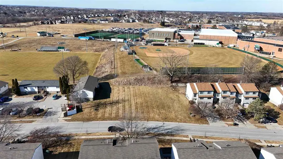 701-711 Westwinds Drive, Iowa City, IA 52246 - #2