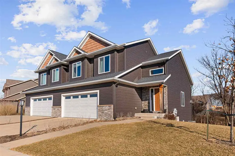 1202 Ella Ave, Tiffin, IA 52340 - #2