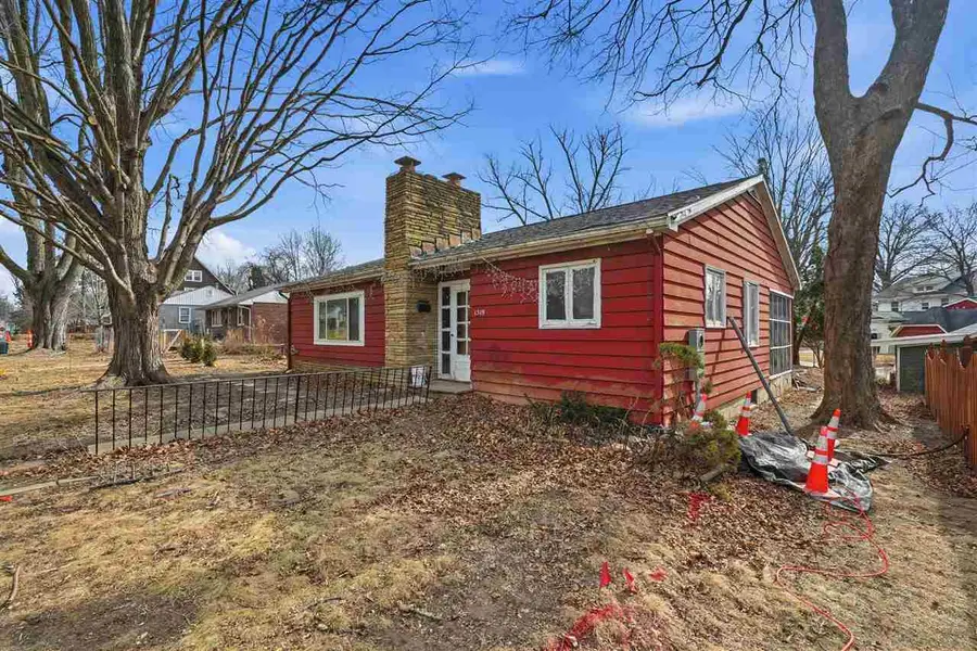 1519 E Court St, Iowa City, IA 52245 - Image #2