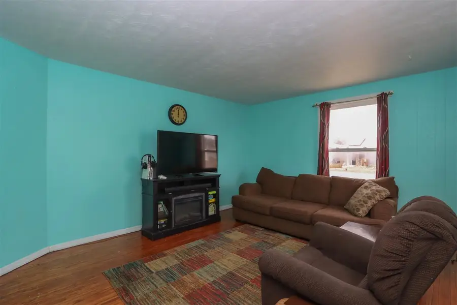 1103 E 3rd St, Washington, IA 52353 - #2