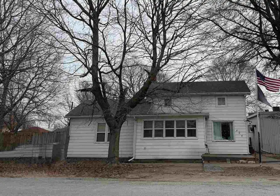 404 Main St, Nichols, IA 52766 - #2