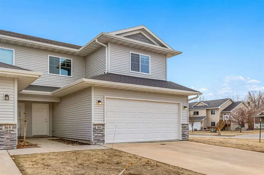 363 Aspen Ct, Solon, IA 52333 - #2