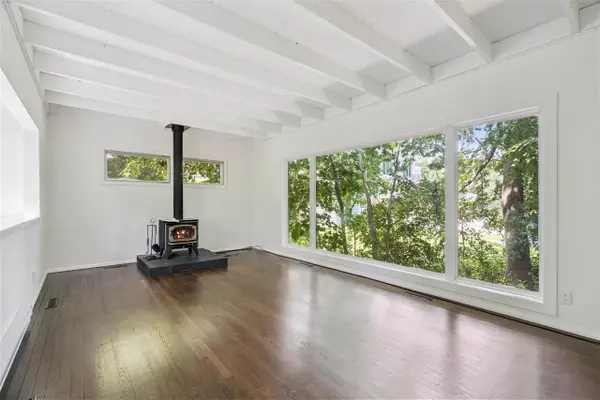 225 Lee St, Iowa City, IA 52246