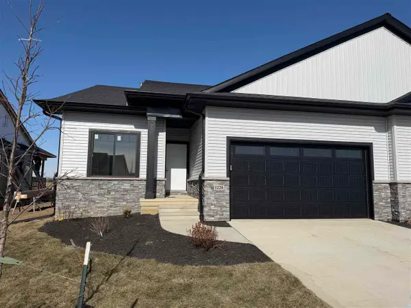 1220 Berkshire Ln, North Liberty, IA 52317