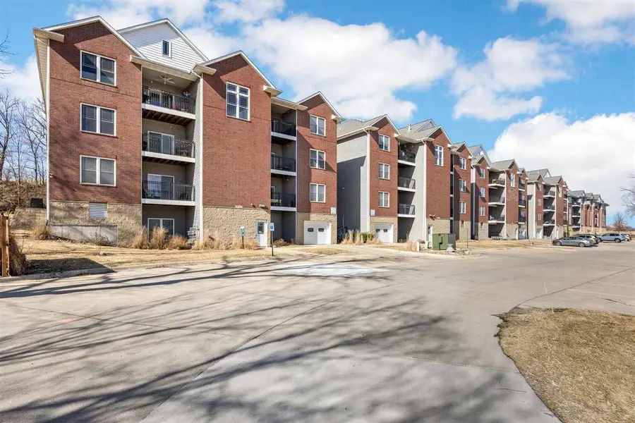 1092 Walnut Ave, Riverside, IA 52327 - #3