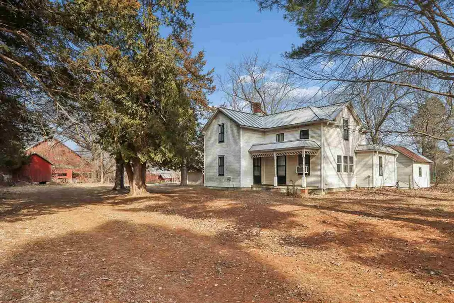 2646 Sugar Bottom Rd. NE, Solon, IA 52333 - #2