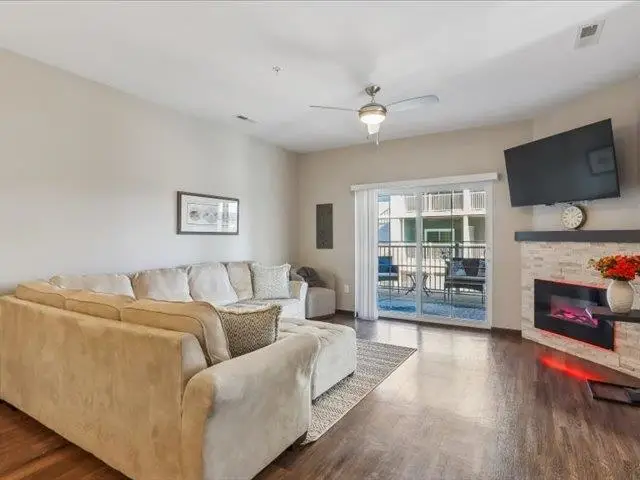 2873 Spring Rose Cir, Coralville, IA 52241 - #3