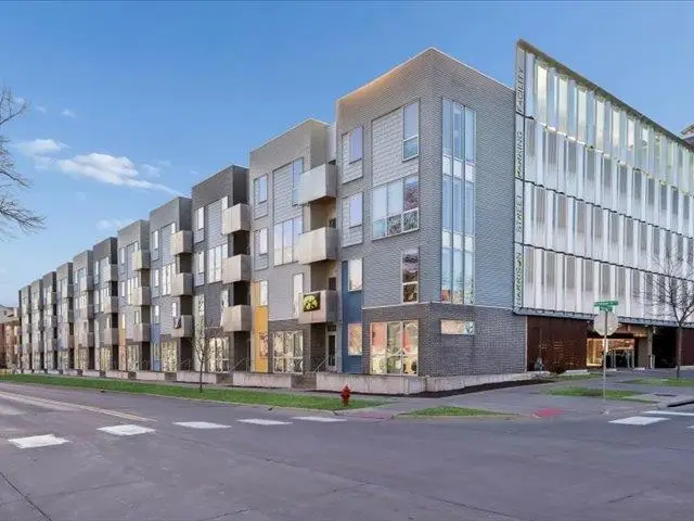 519 S Dubuque St, Iowa City, IA 52240 - #1