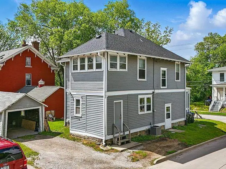 617 Bowery St, Iowa City, IA 52240 - #3