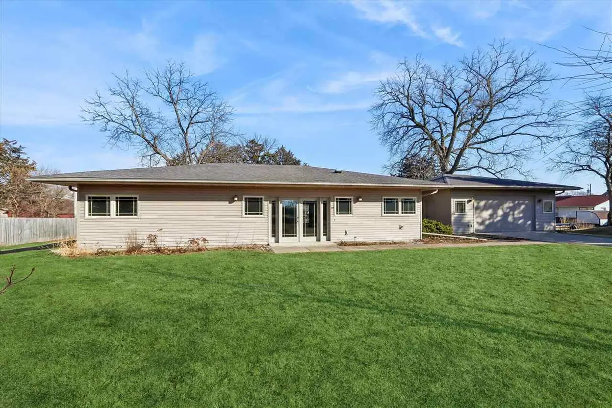 40 N Main St., North Liberty, IA 52317 - #1