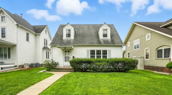 1109 Rochester, Iowa City, IA 52245