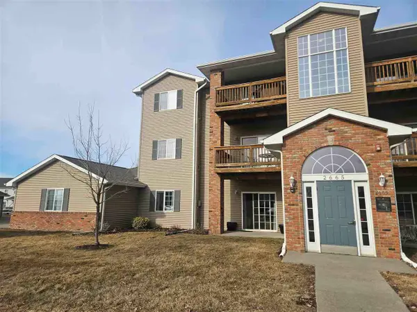 2665 Triple Crown Ln, Iowa City, IA 52240