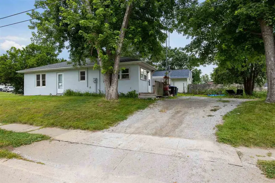 437 7th St, Coralville, IA 52241 - #3