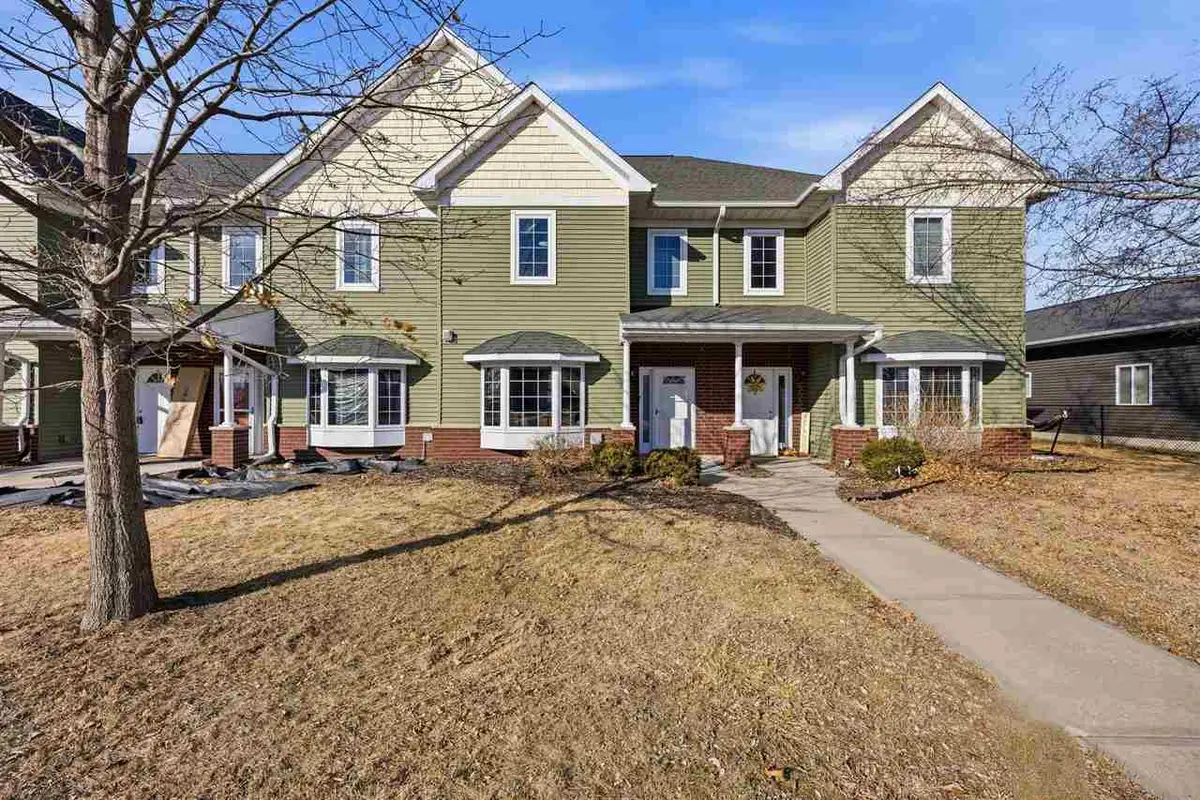 2628 Pinto Ln, Iowa City, IA 52240 - #1