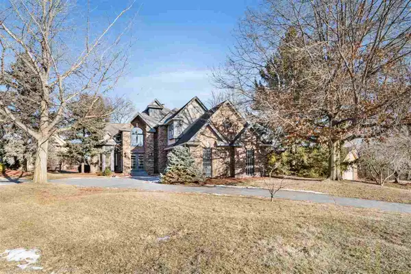 1701 Brown Deer Rd, Coralville, IA 52241