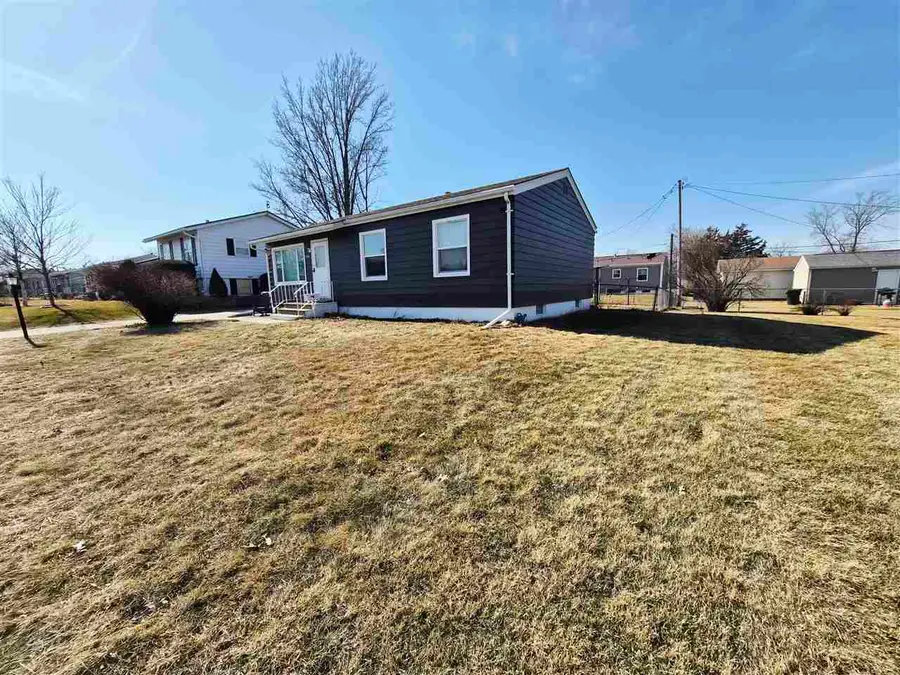 448 Day St NW, Cedar Rapids, IA 52405 - #3